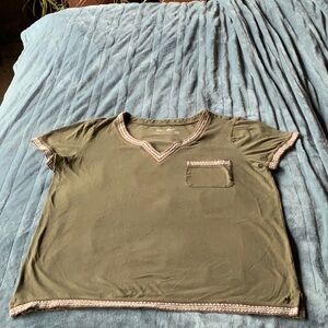 Eddie Bauer green embroidered green t shirt